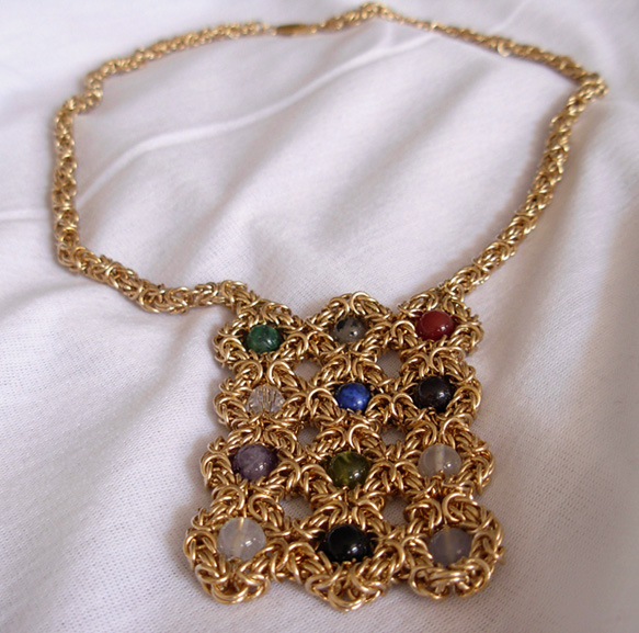 images/hoshen necklace with gemstones.jpg